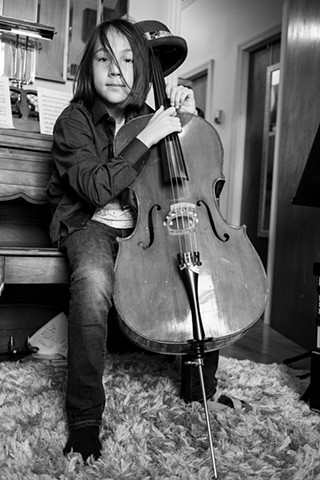 Alex, Cellist