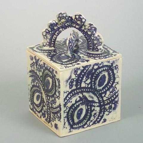 Violet Doily Box