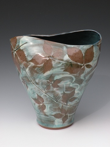 Porcelain Slip Wavy Vase