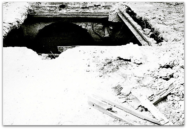 Hulya Kilicaslan photograph of a hole in the ground by Hulya Kilicaslan Amsterdam