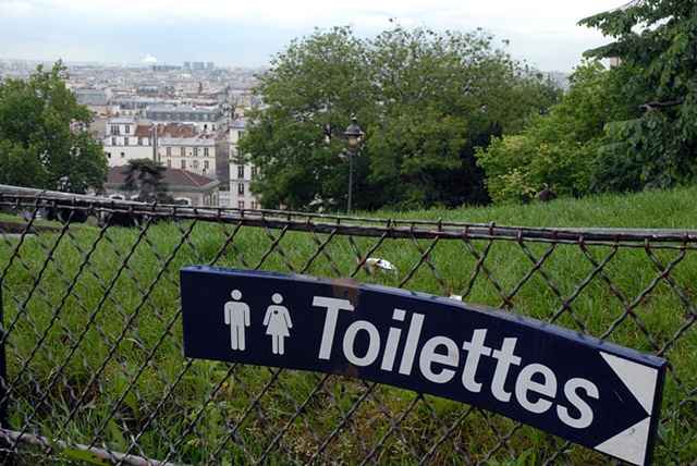 Les Toilettes
