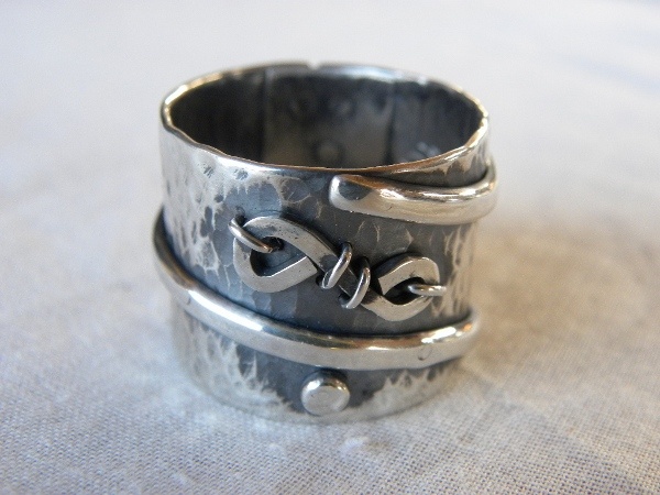 custom ring (#183)