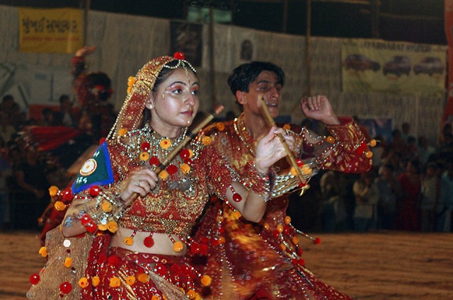 Mumbai dancers