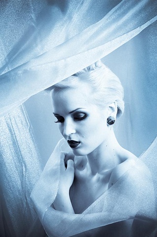 milton adams; mu/hair drop dead gorgeous