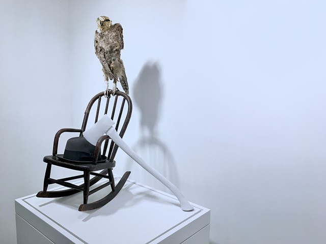 owl explains art to the headless living