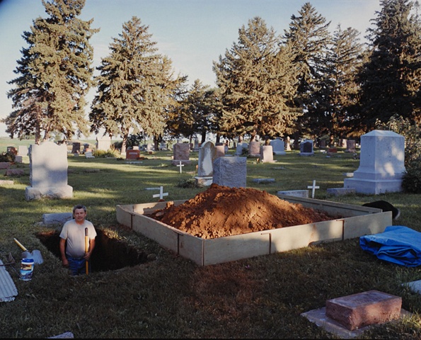 Robert I. Martin, Gravedigger, Magnolia Protestant Cemetery, Magnolia, Harrison County, Iowa 2000	