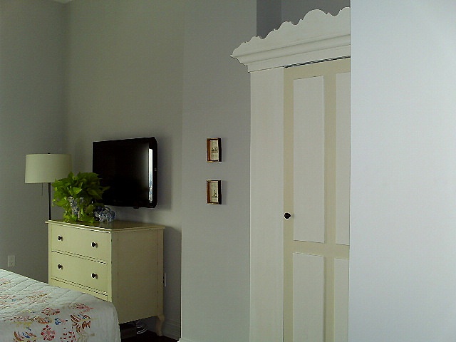 Painted furniture for a small bedroom by Jane Interiors NYC