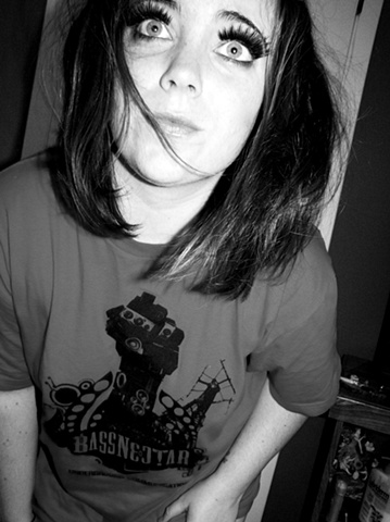 lover[friend]s tee.