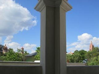 View between outside columns