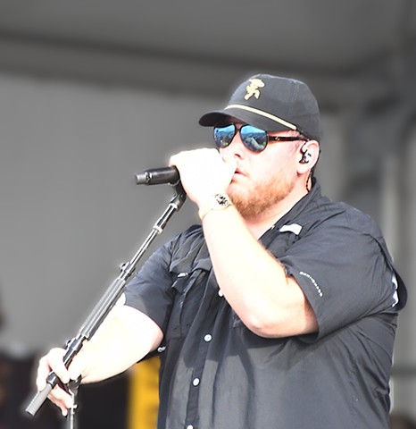 Luke Combs JazzFest