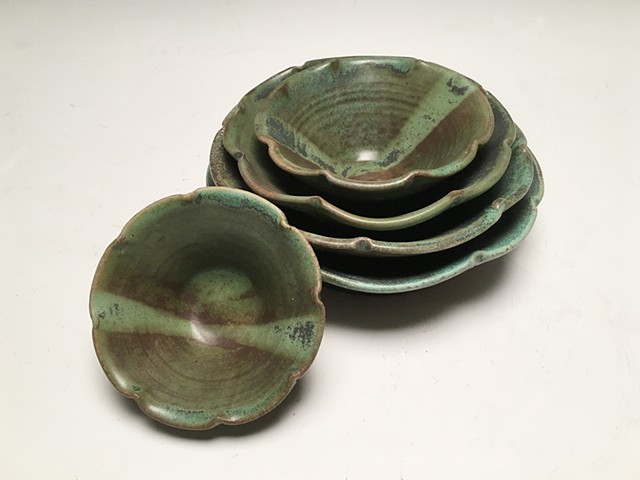 Nesting Bowls
Azalia Molina, Ceramics II: Throwing
Set of Nested Bowls 
