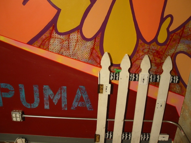 Puma showroom-small wall-detail1