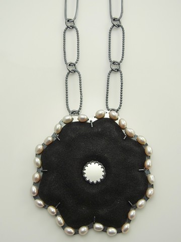 flower power necklace