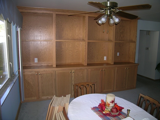 Solid oak and Oak veneer closed and open storage