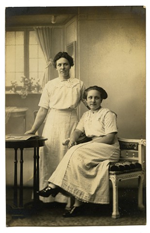 [two women from the Mikkelsen Family] recto