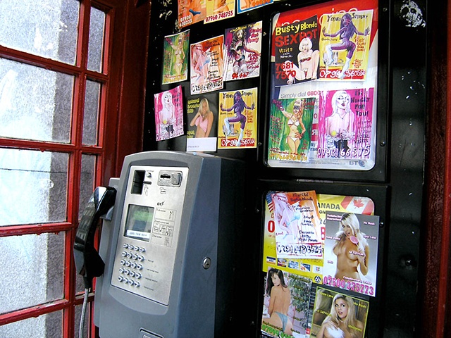 Tartcards in phoneboxes