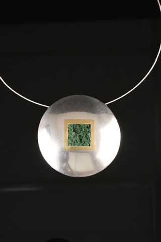 Smulovitz, The Grass is Always Greener (1), sterling silver, 24k gold Kumboo, astroturf, art jewelry