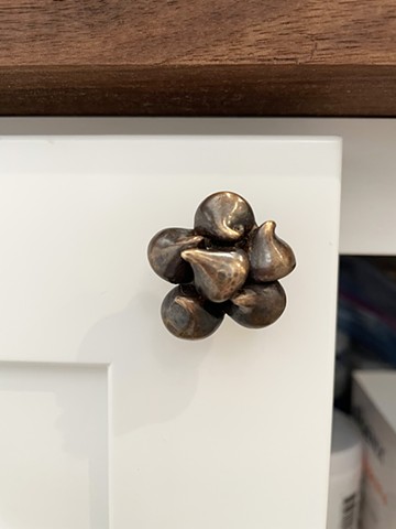 chocolate chips cabinet pull