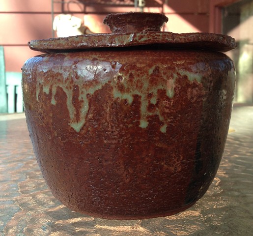 Large lidded pot