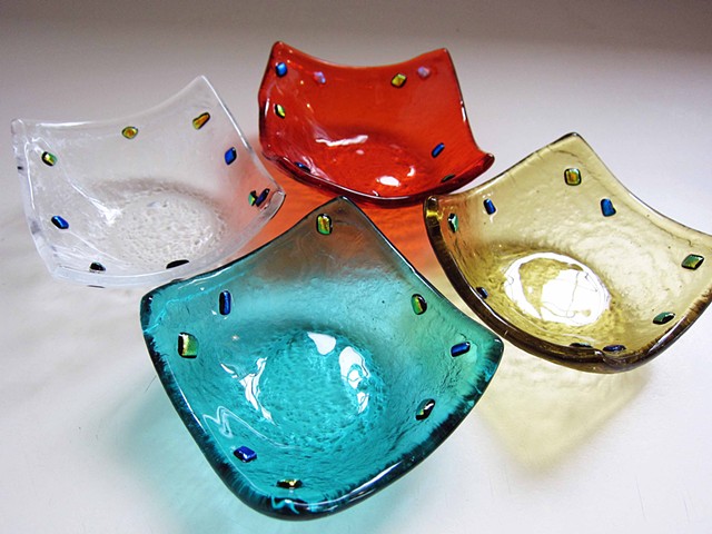 Chubby Wasabi Dishes
Details:
Measures about 3" kinda square and 1.25" kinda deep
$48.00