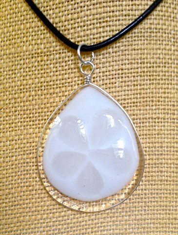 Clear & White Frangipani necklace