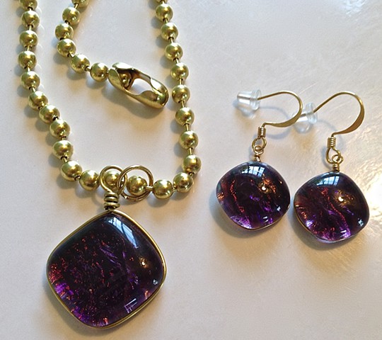 Grapeade Pillow necklace and earrings set...