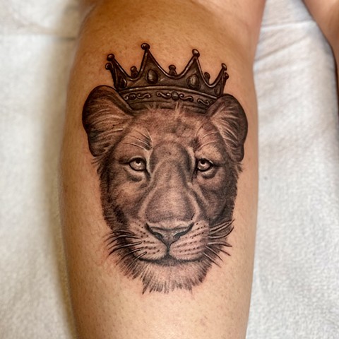 Laura Usiwski , ct tattoo artist, connecticut tattoo artist, lioness tattoo, lioness, female tattoo artist near me, 