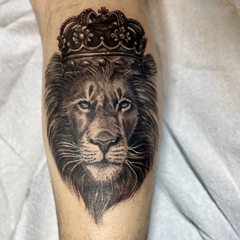 Laura Usowski, female tattoo artist, ct tattoo artist, best tattoo connecticut, female tattoo artist, lion tattoo, lion king tattoo
