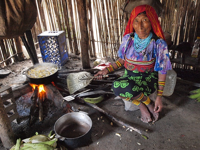 Kuna woman, San Blas islands, Ailitupu