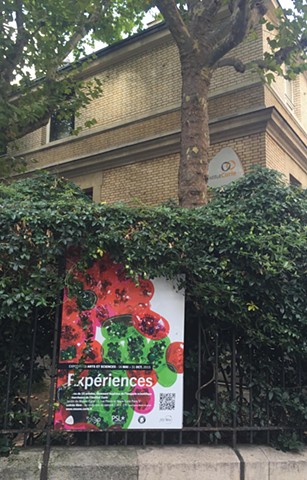 "Experiences" Exhibit Poster at the Musee Curie