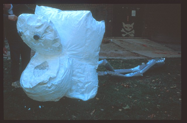 Inflatable Toilet Sculture 1