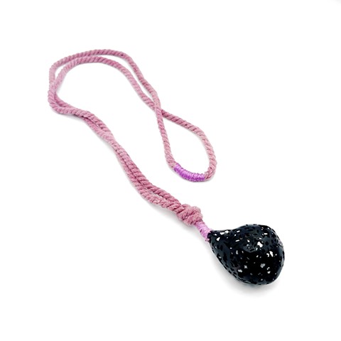 Fig (Necklace)