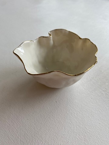 Small Porcelain Pod 1 £50