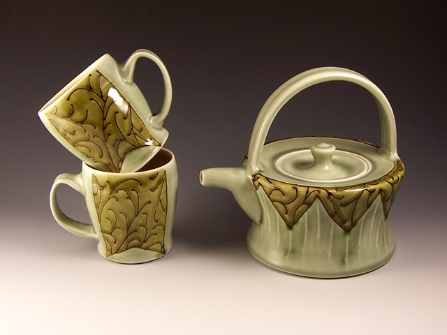 Flattop teapot and cups