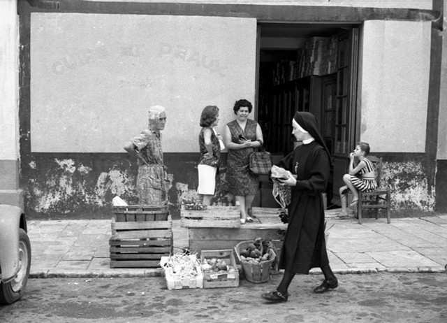 Young Nun, Corsica