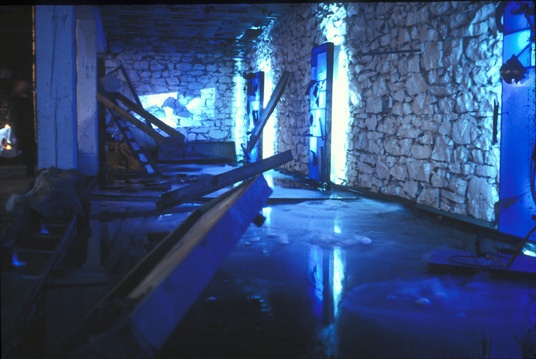 Subtitle Zone
1997
art remains, water and dry ice