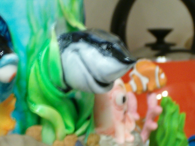 Disney's "Finding Nemo" cake - Shark "fish are friends not food"
