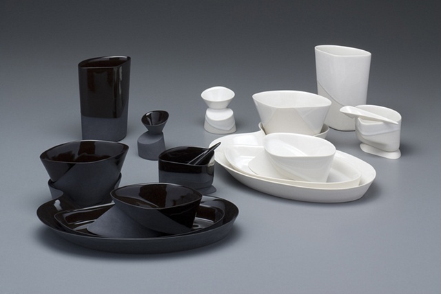 Dinnerware in White & Dinnerware in Black