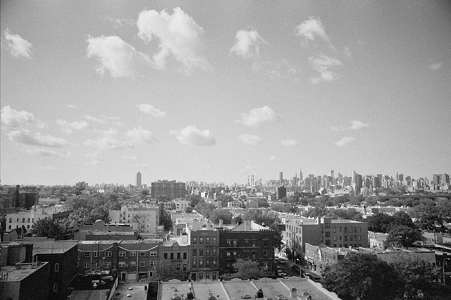 NYC 2009 city from train tracks north four.