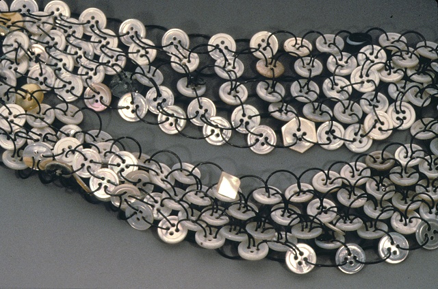 detail MoP necklace