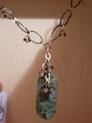 Green stone pendant necklace