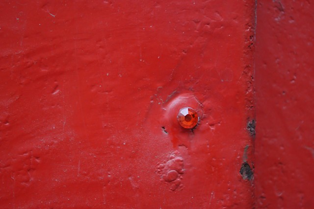 Door (red)