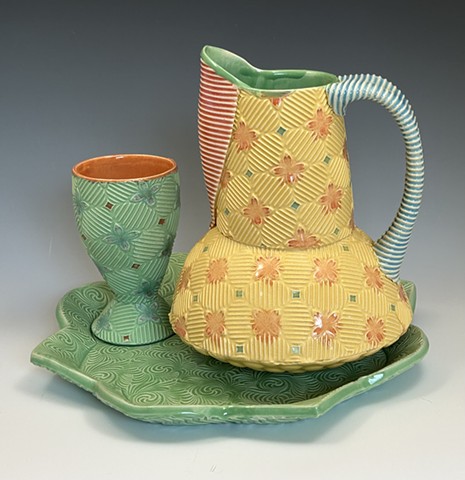 Earth to Annie - the ceramic meanderings of Annie Chrietzberg