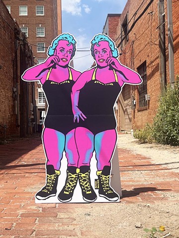 Doble Standee