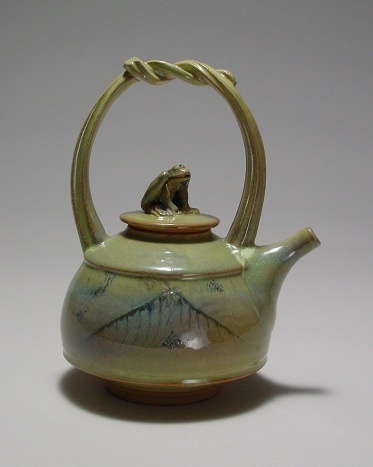 Small frog teapot