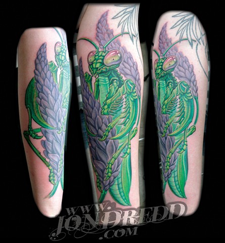 praying mantis flower crucial tattoo studio salisbury maryland delaware jon dredd kellogg tattoos