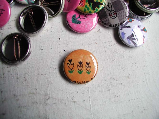 yellow, orange, tulips, tulip, art, Rina Miriam Drescher, pin, button, little, tiny, Rochester, NY, pinback, buttons, colorful, small, wearable, artwork