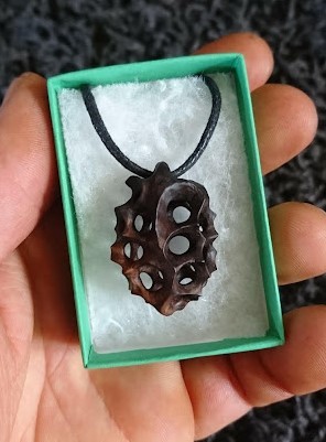 Old oak pendant