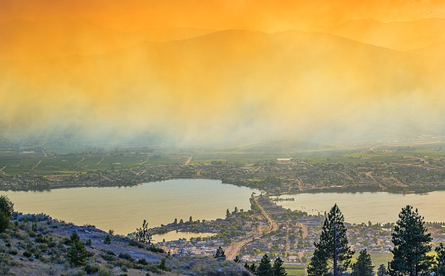 6:30 pm Smoke covers most of West Osoyoos