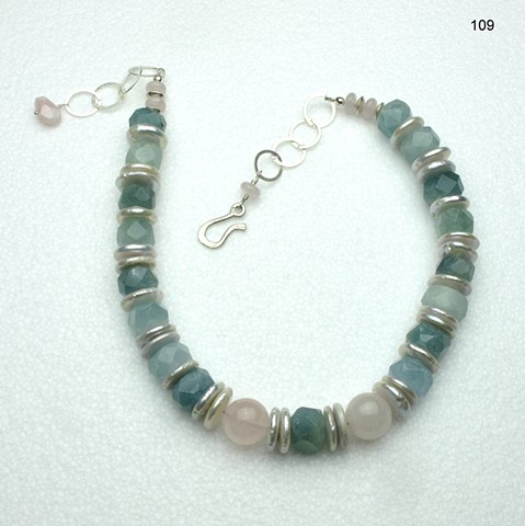 faceted aquamarine rondels, baroque disc pearls, rose quartz, silver chain & clasp
(#109)